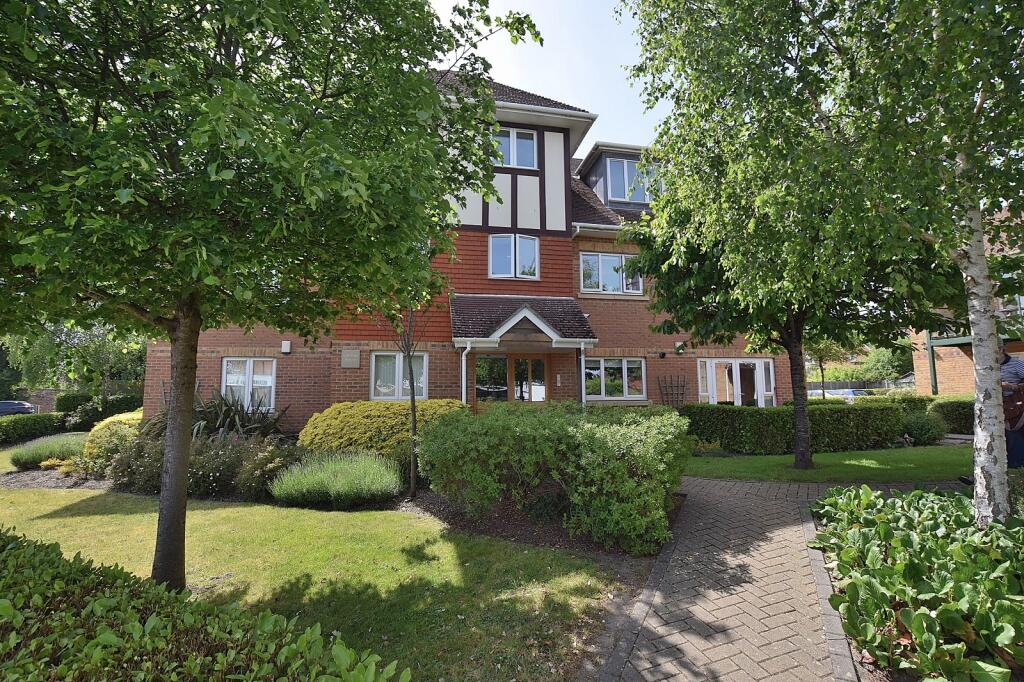 Main image of property: Fernhill Lane, New Milton, Hampshire. BH25 5WR