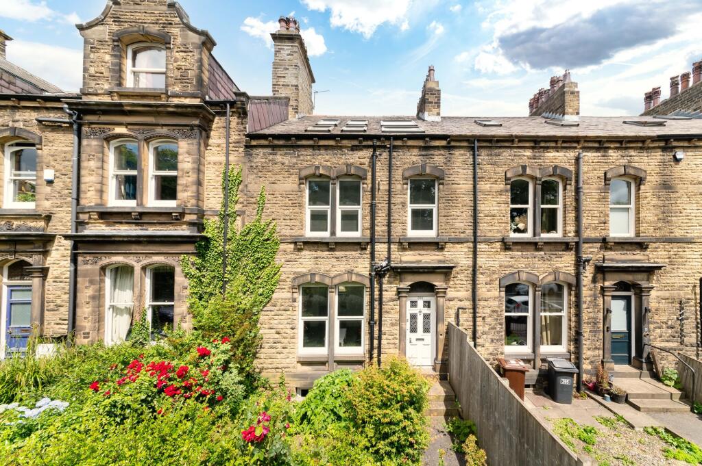 Main image of property: Wakefield Road, Huddersfield, HD5