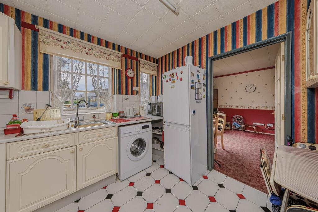 House in Stoke-on-Trent - More