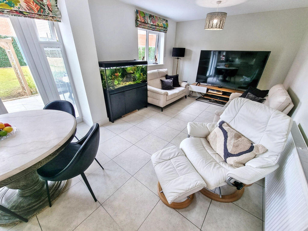Dahlia Road, Callerton photo 5
