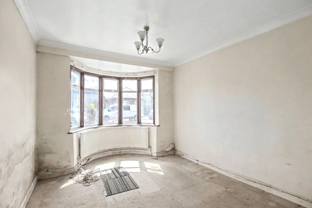 House in Rainham, South Hornchurch - View 2