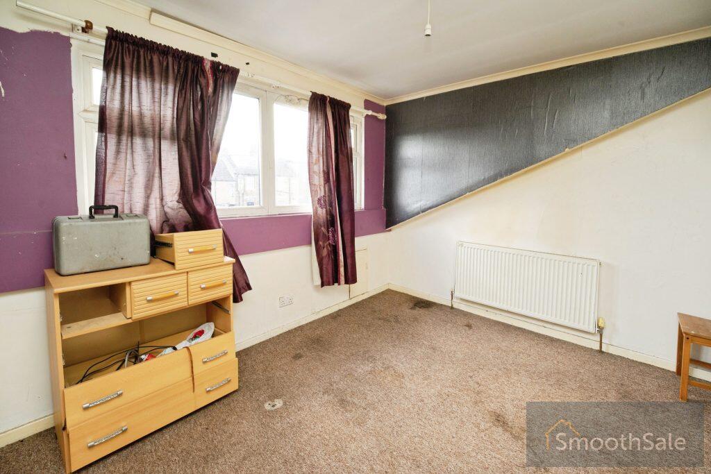 House in Bradford, Girlington, Lister Hills - More