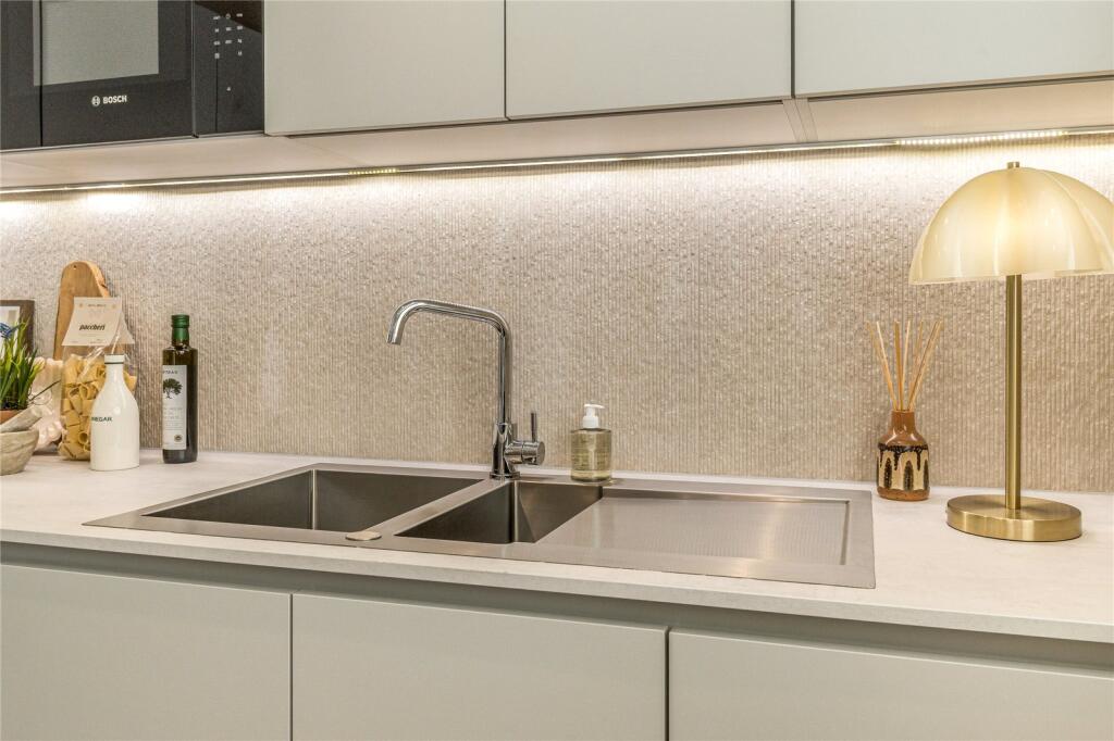 Additional image 3 of 30 Poplar House, One Waterside, Bath, BA2