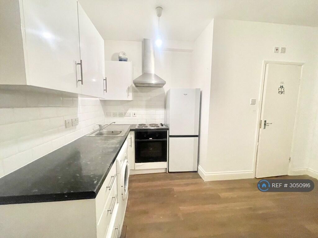 Apartment in London - View 2