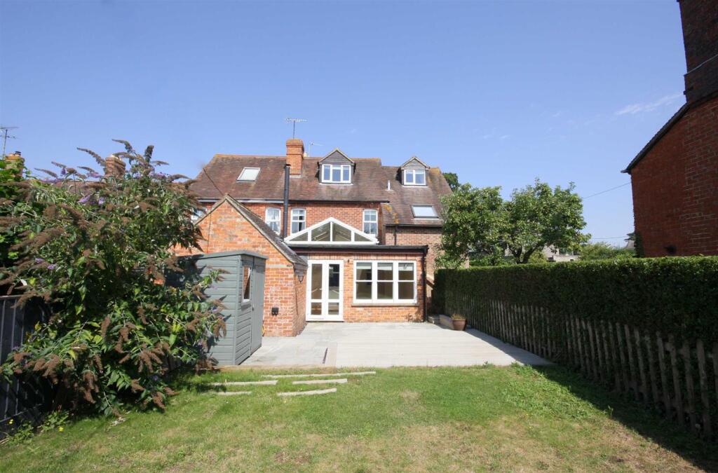 Main image of property: High Street, Shrivenham