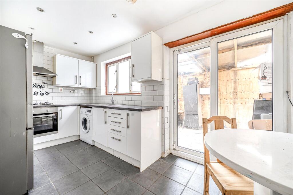 House in Southall - View 4