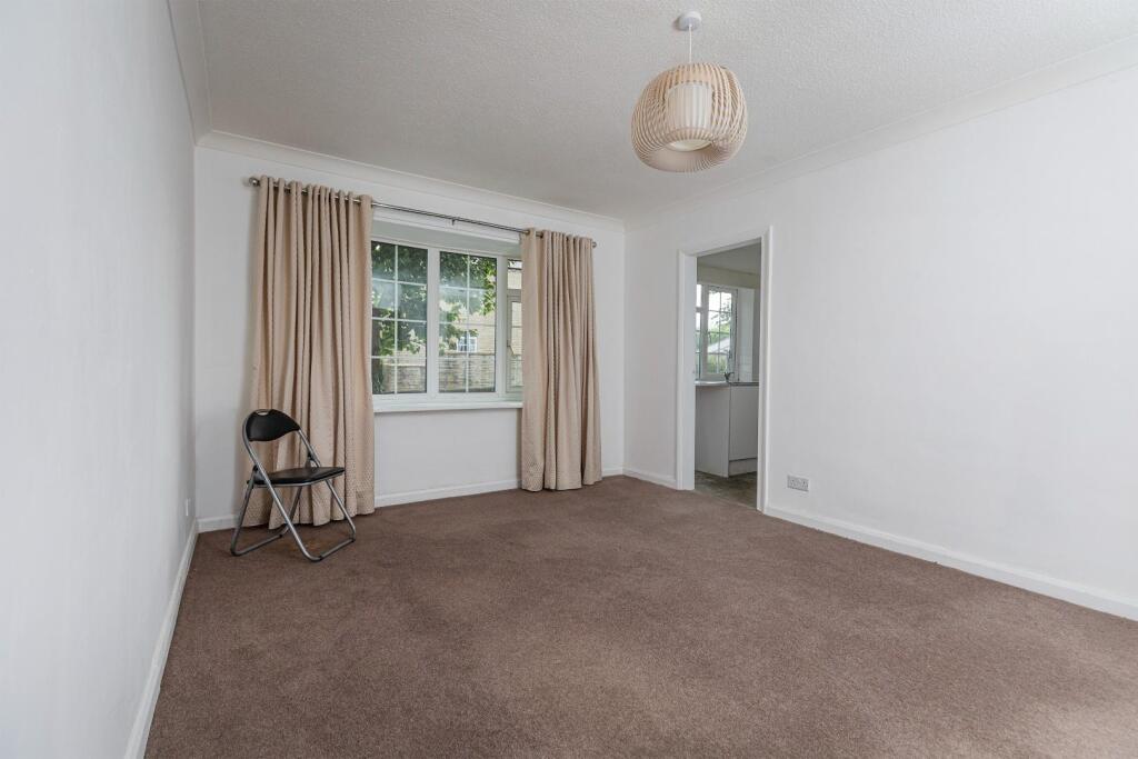 Apartment in Huddersfield - View 5