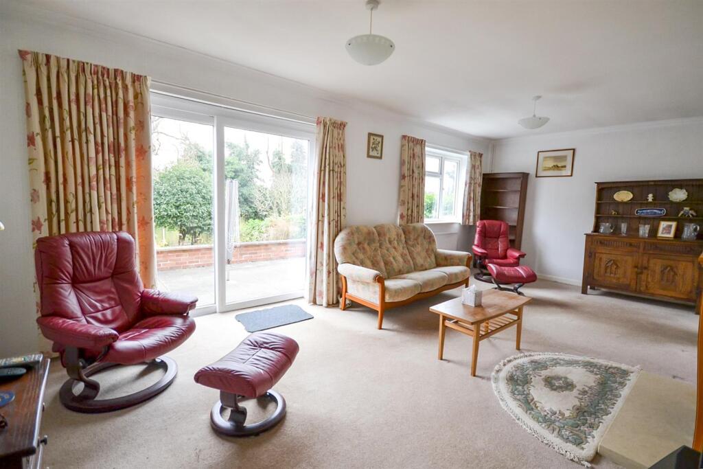 Dunham Close, Southwell photo 4