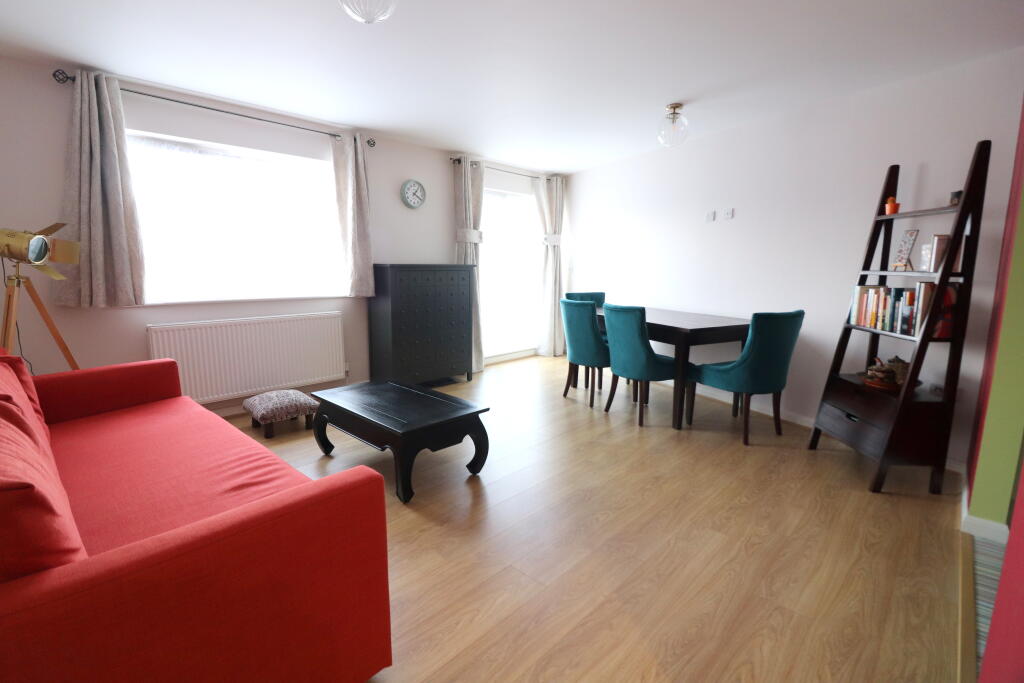 Apartment in Luton - View 4