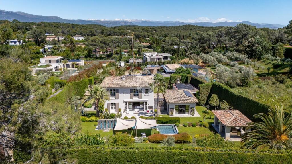 Main image of property: Provence-Alps-Cote d`Azur, Alpes-Maritimes, Mougins