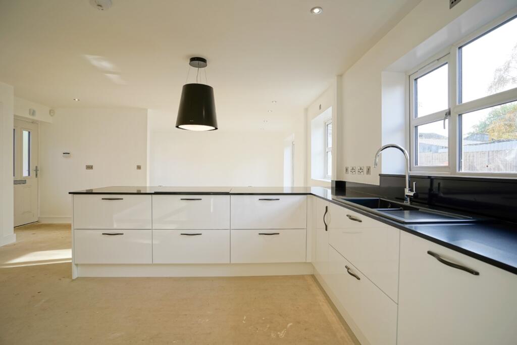 Poplar Close, Tydd St Giles photo 4