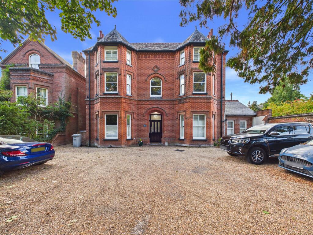 Main image of property: Henley Road, Ipswich, Suffolk, IP1