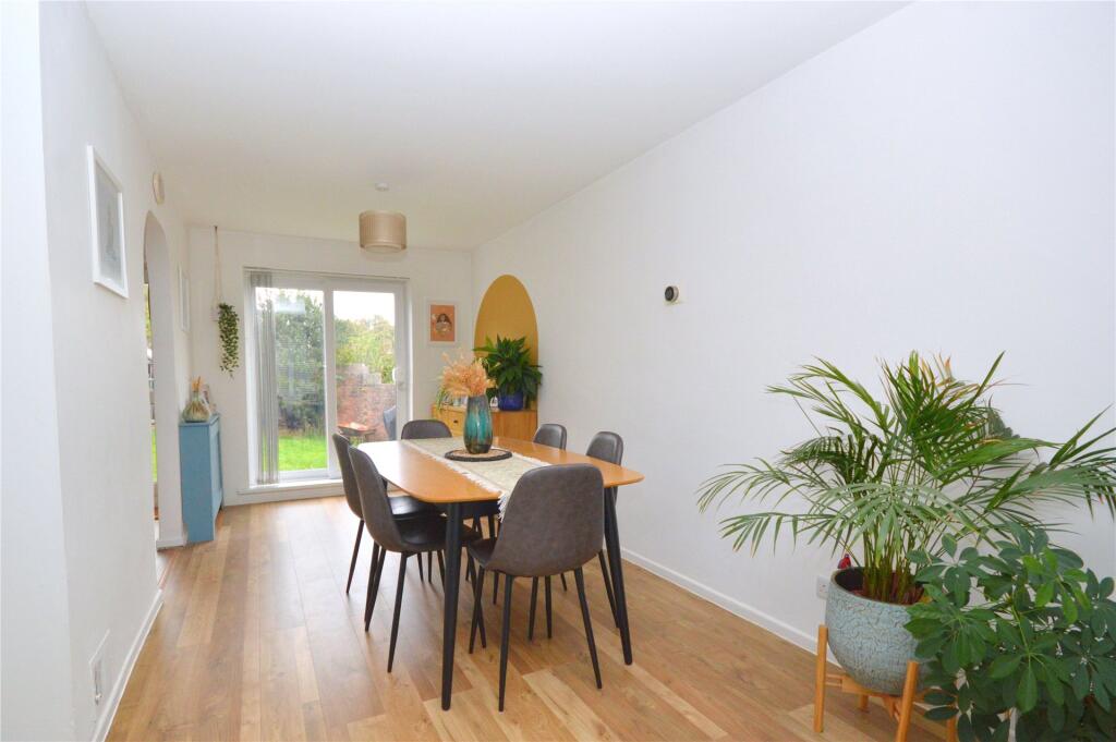 45, Rigdale Close photo 3