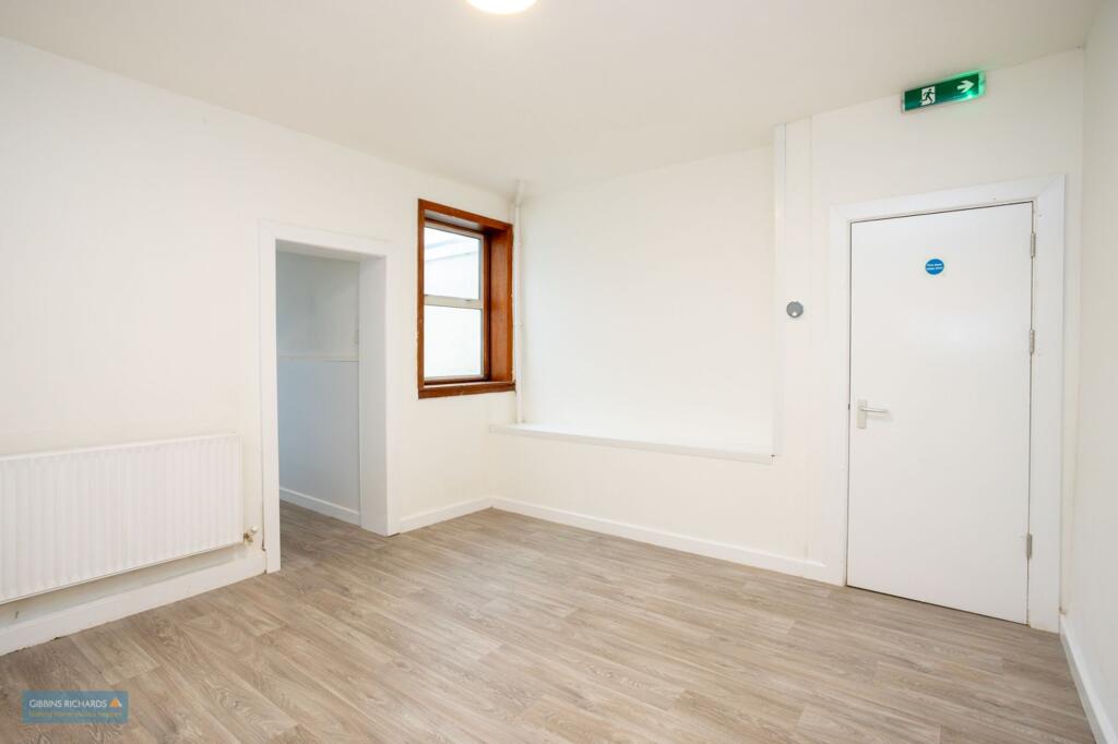 House in Taunton - View 5