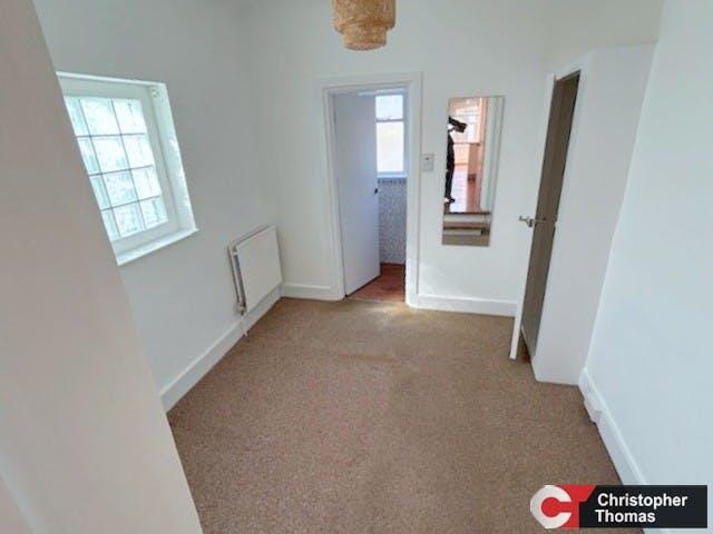 Apartment bedroom ii.jpg