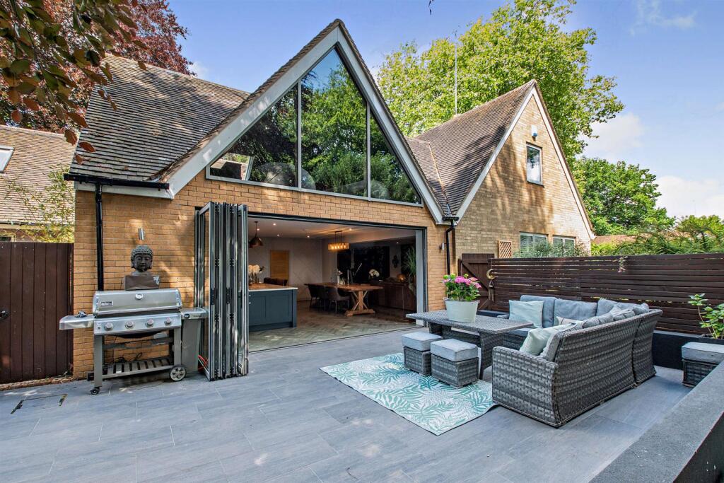 Main image of property: North Avenue - Approx 4500 sq ft,