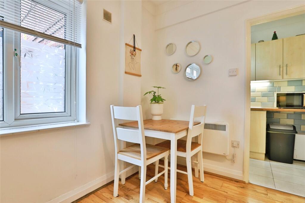 Apartment in Bournemouth - More