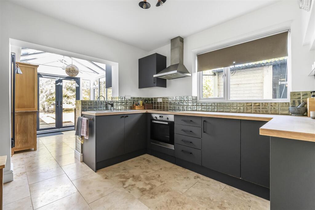 House in Tandridge, Godstone - View 3