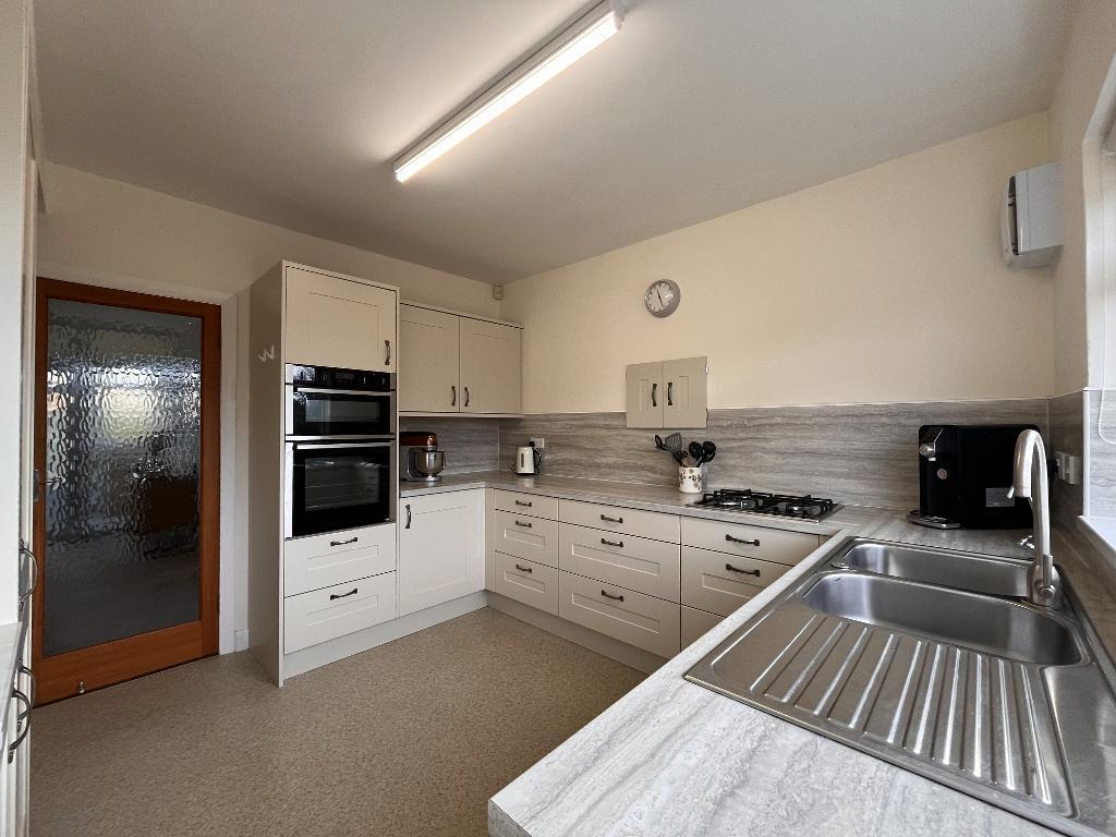 Bradford Grove, Heysham, Morecambe, LA3 2SS photo 2