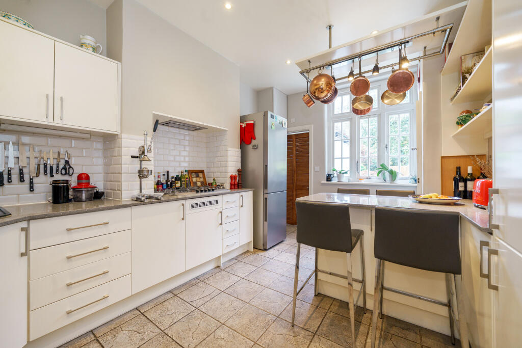 House in London - View 5