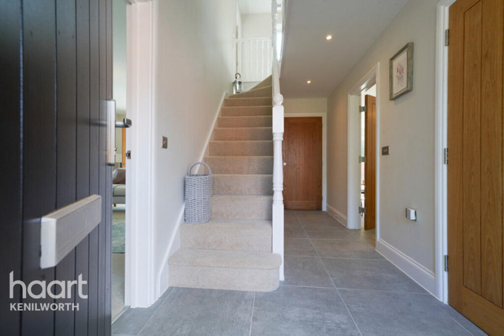 Main image of property: Spa Farm Court, Stratford-upon-Avon