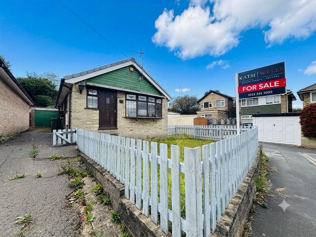 Main image of property: Stonebridge Grove, Leeds