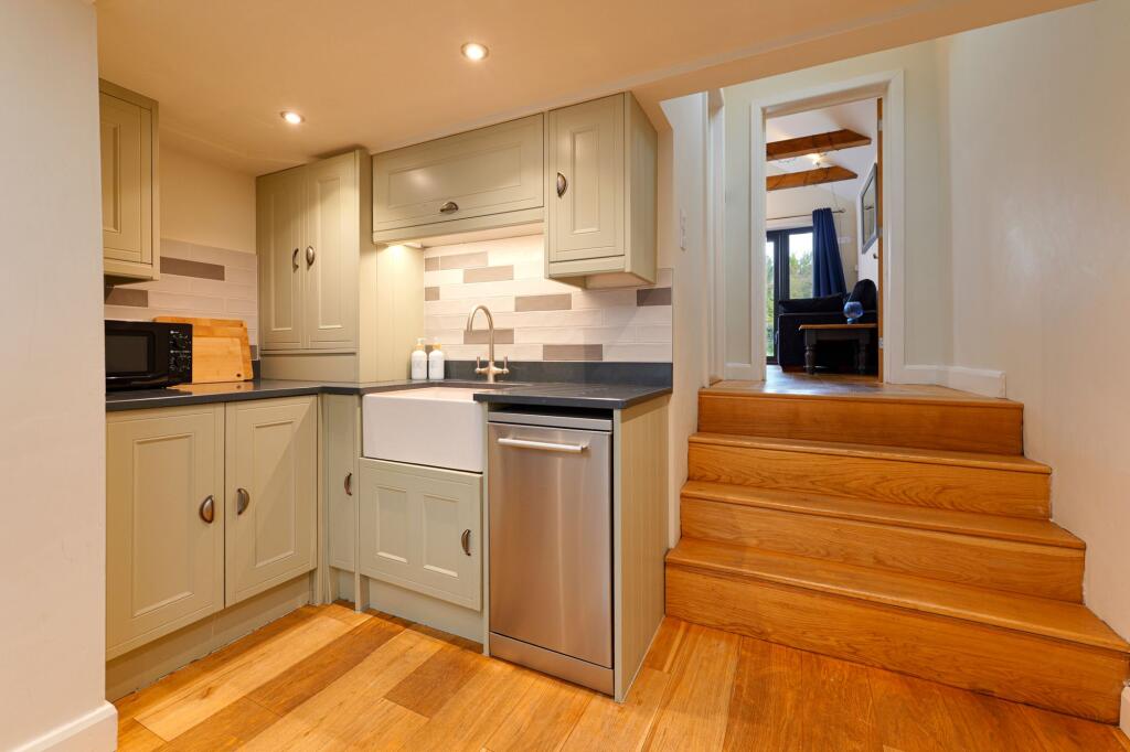 Canterbury Road, Etchinghill, CT18 photo 4