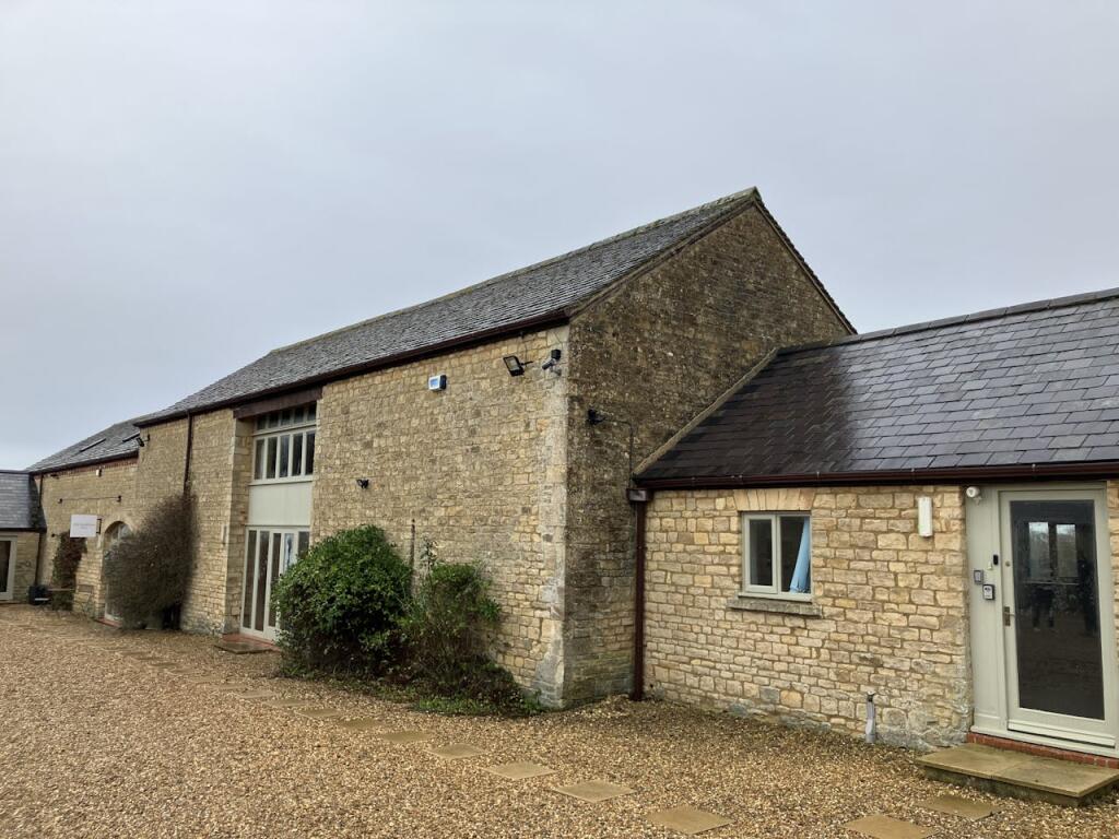 Main image of property: Unit 5, Gate Farm, Park Road, Woodstock, OX20 1DB