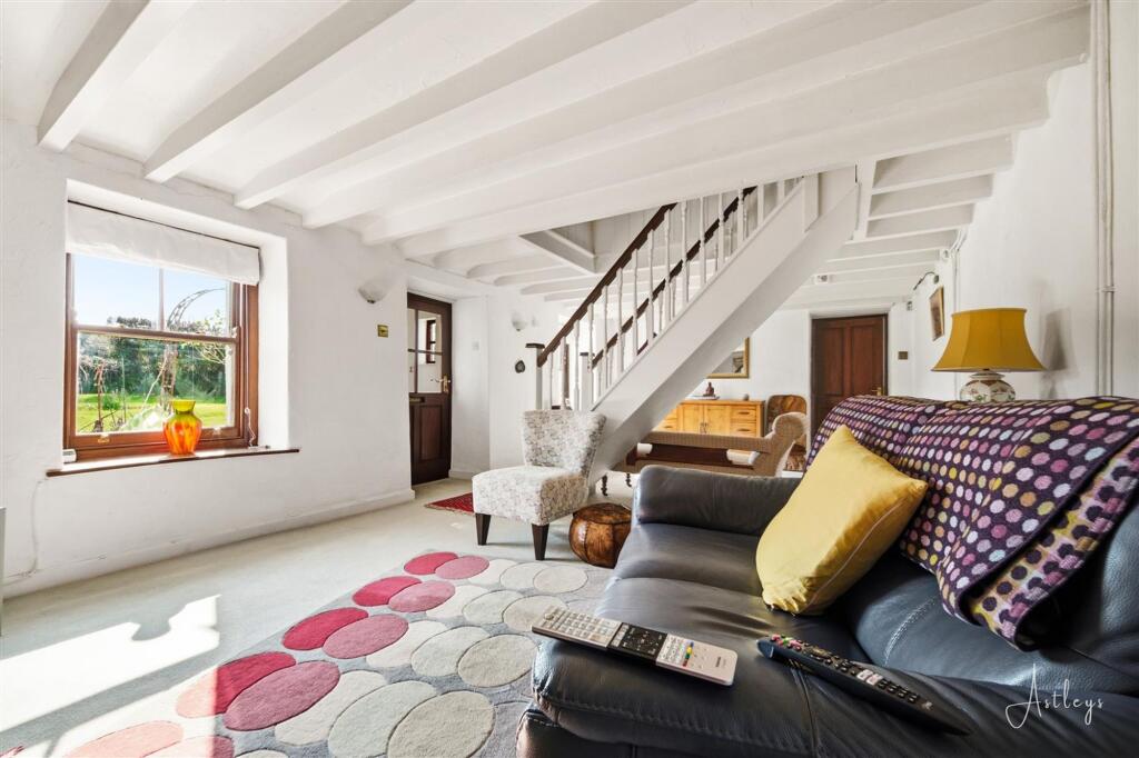 House in Knelston, Port Eynon - View 5
