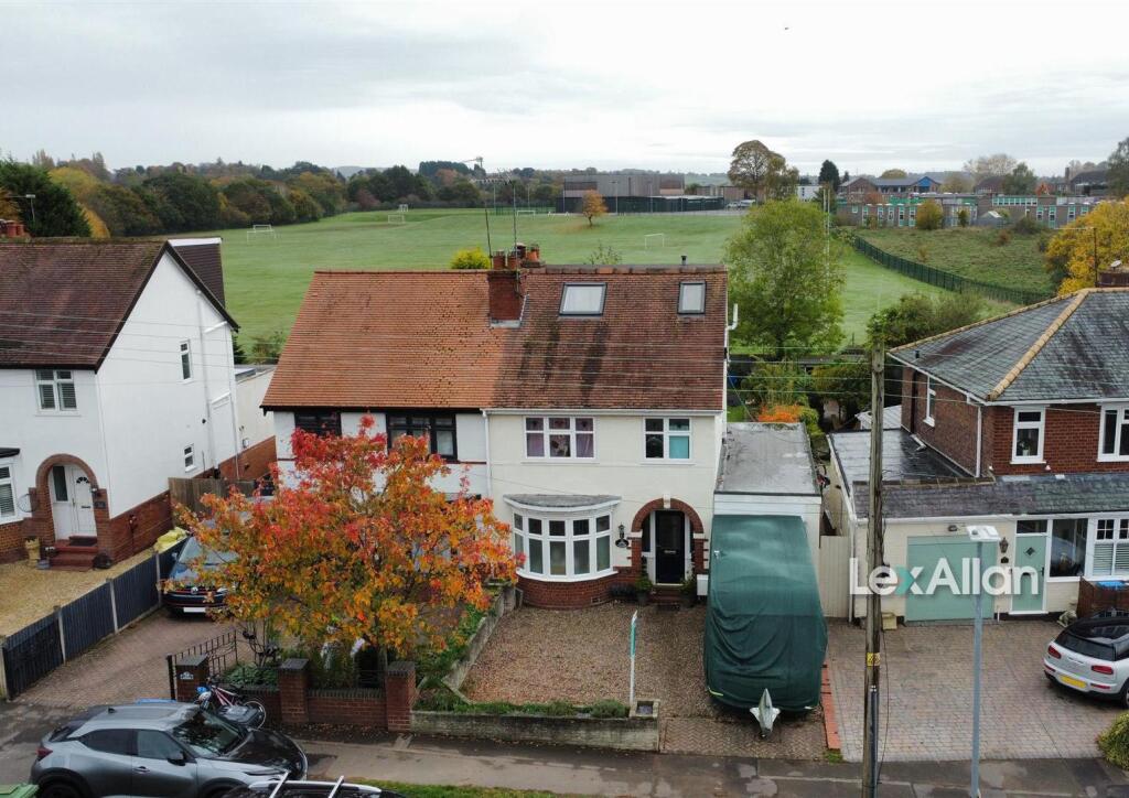 3-bed semi-detached on Hyde Lane, Kinver, Stourbridge, £400,000
