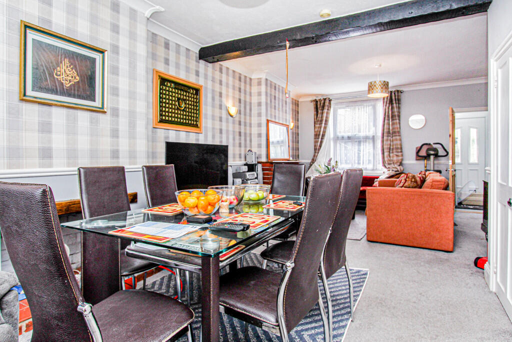 House in Irthlingborough, Crow Hill - More
