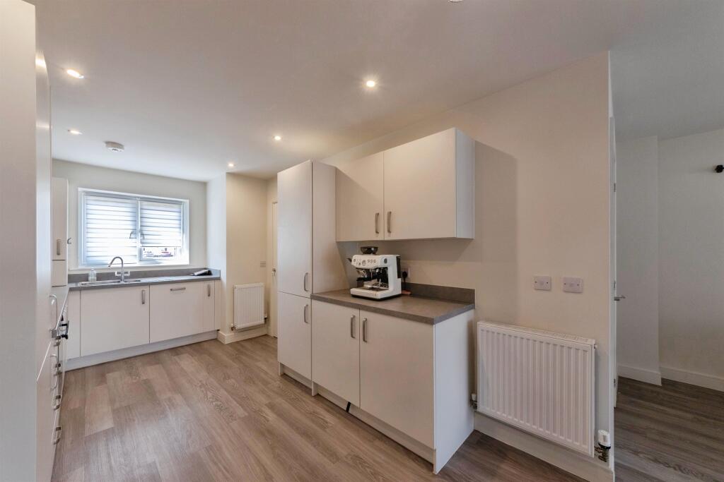 Kildare Close, Birmingham photo 4