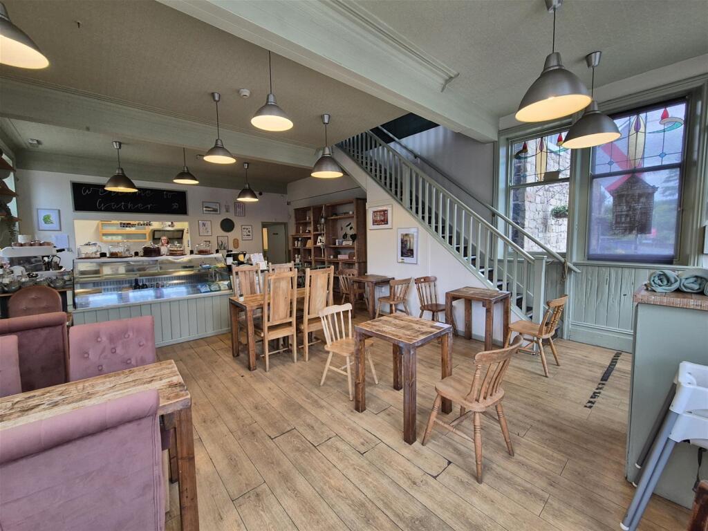 Main image of property: Cafe & Sandwich Bars, Baildon, West Yorkshire