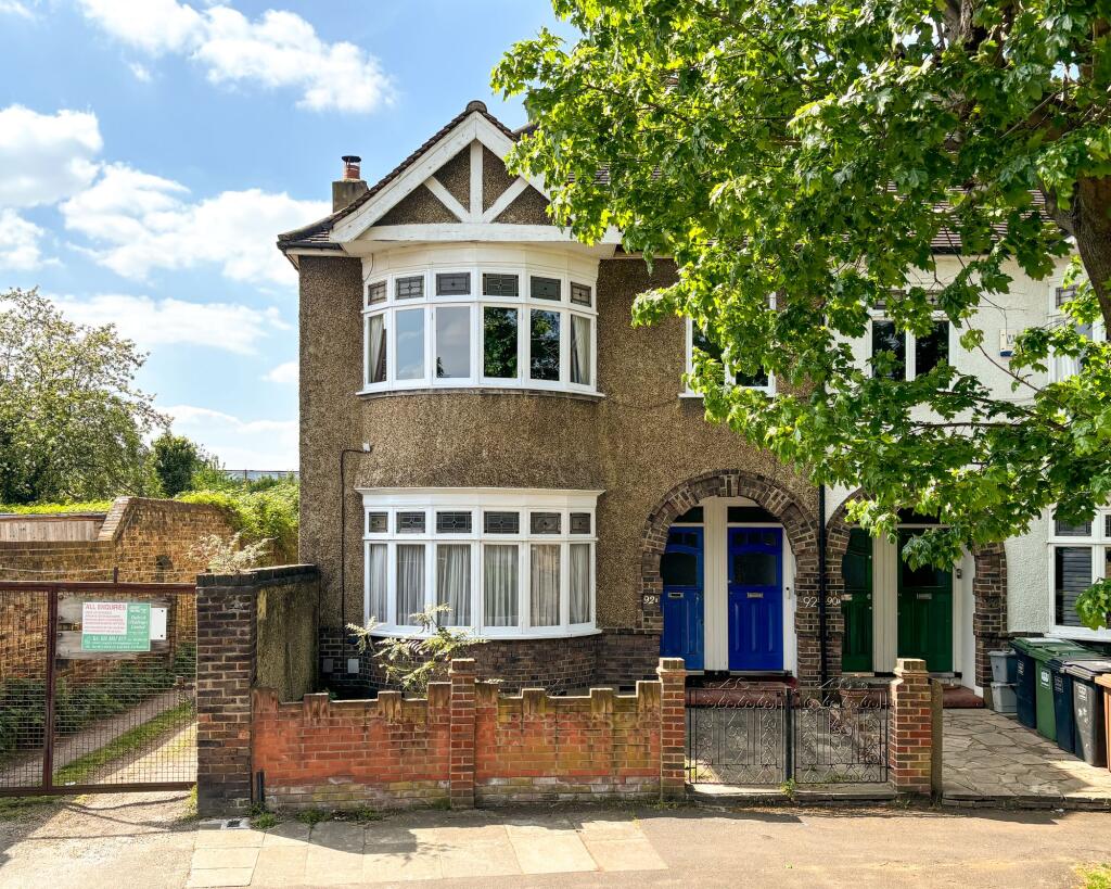 Main image of property: The Woodlands, Hither Green, SE13