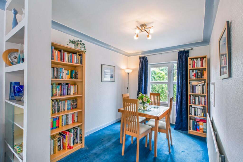 House in Leeds, West Yorkshire - View 4