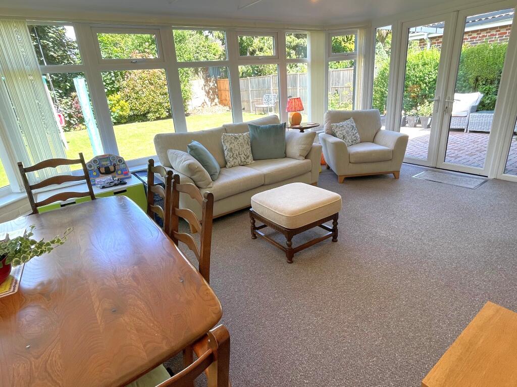 Lawnswood Close, Dibden Purlieu photo 4