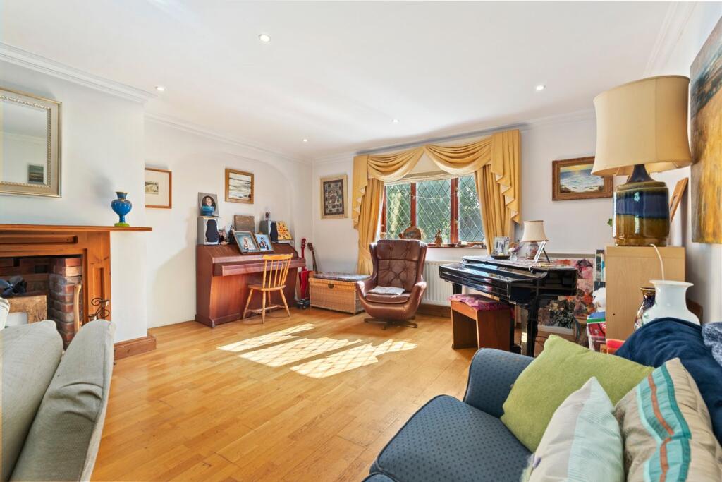 House in Pentlepoir, East Williamston - View 5