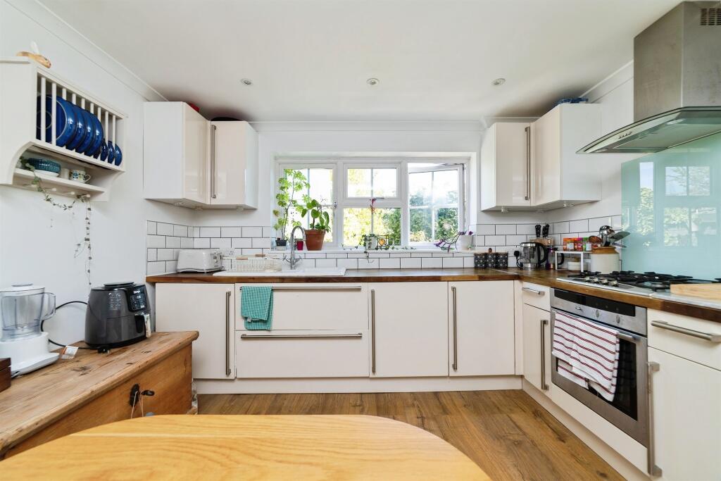 Additional image 5 of Ingles, Welwyn Garden City
