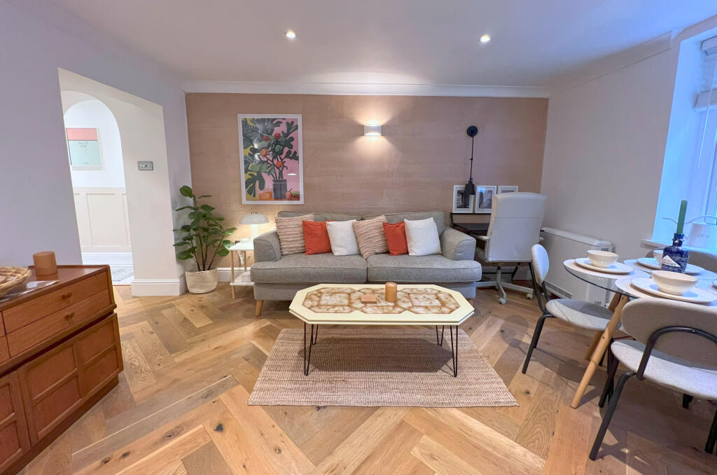 Shute End, Wokingham, RG40 photo 2