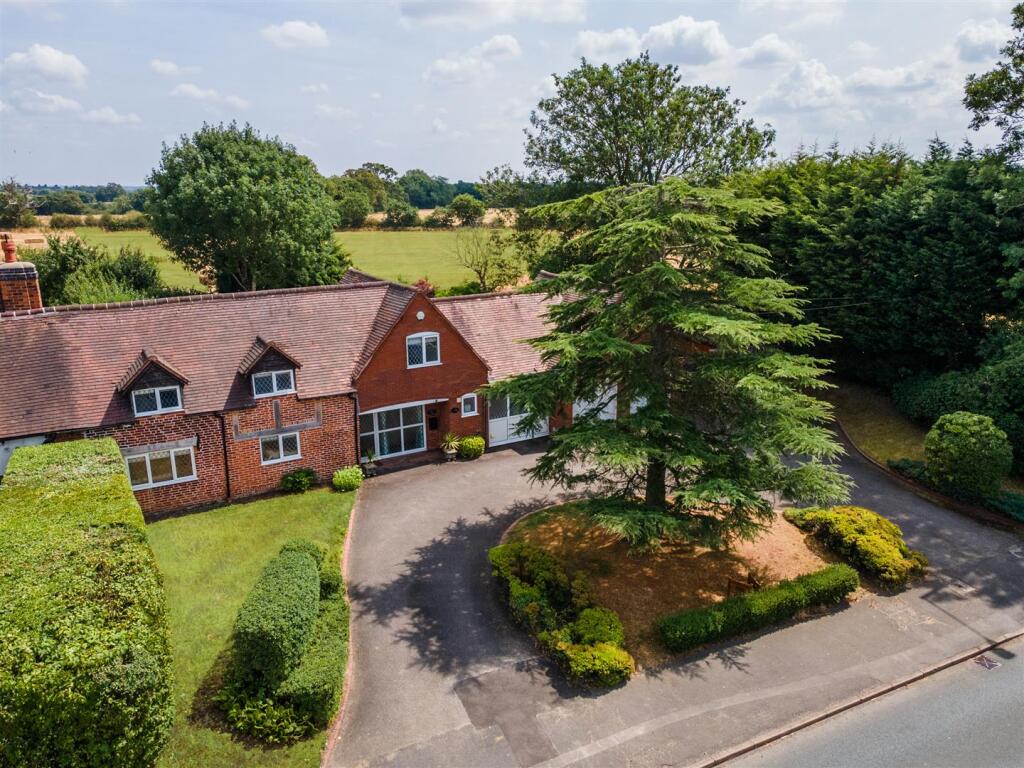 Main image of property: Stratford Road, Hockley Heath, Solihull