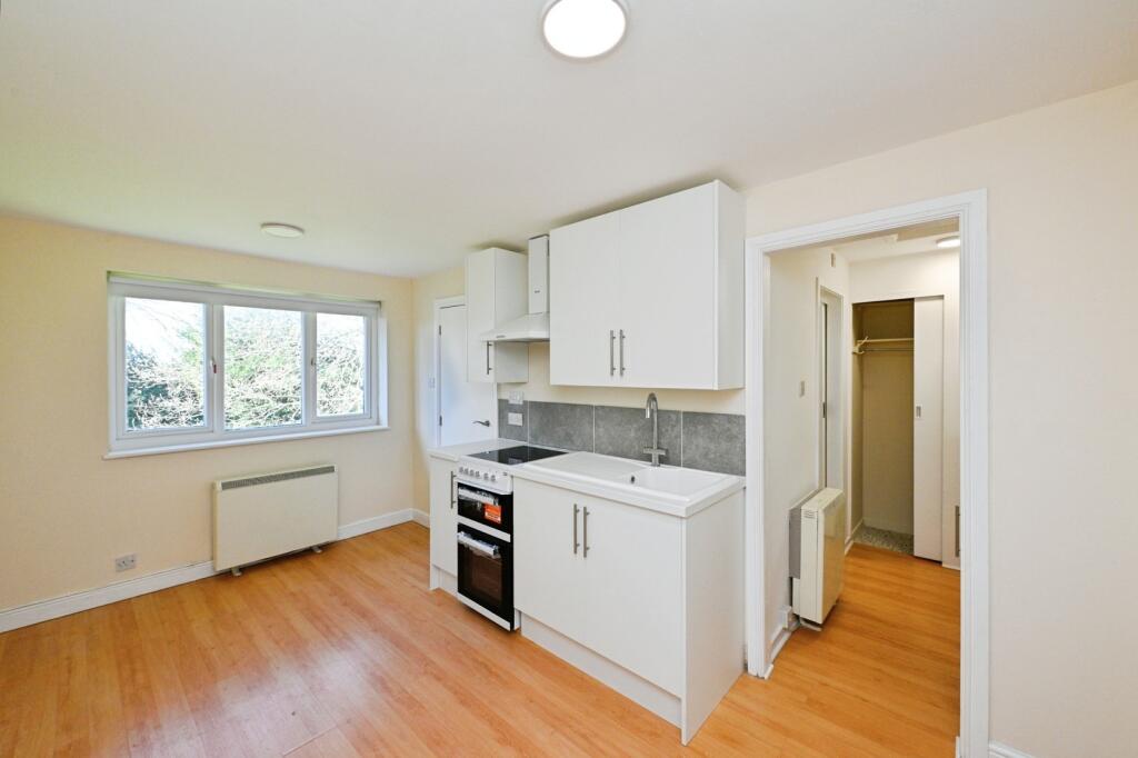 Main image of property: Hadley Crescent, Heacham, King's Lynn, Norfolk, PE31