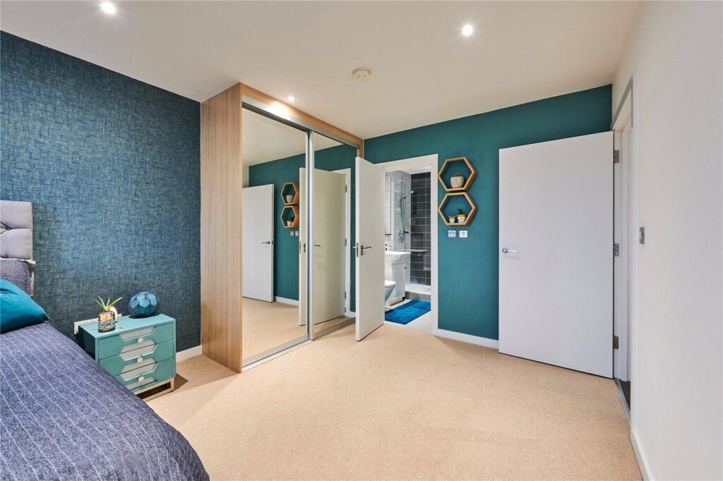 Apartment in London - More
