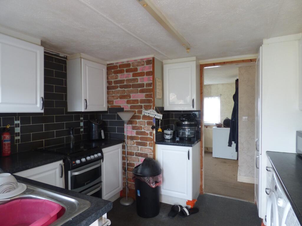 Dunton View, Dunton Mobile Home Park, Brentwood, CM13 photo 4