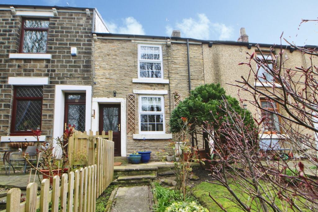 Main image of property: Park Terrace, Glossop, Derbyshire, SK13