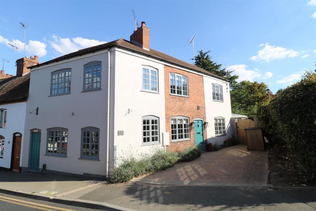 Main image of property: Spring Lane, Kenilworth