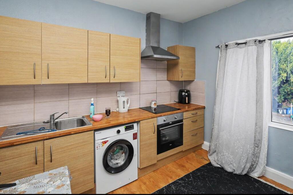 Apartment in London - More