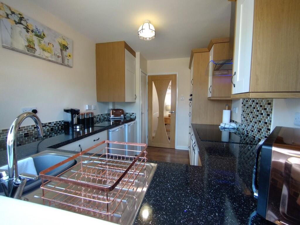 St. Andrews Drive, Kidsgrove, Stoke-on-Trent photo 5