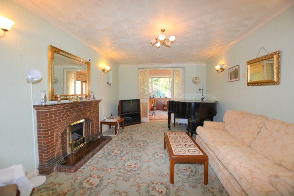 House in London - View 2
