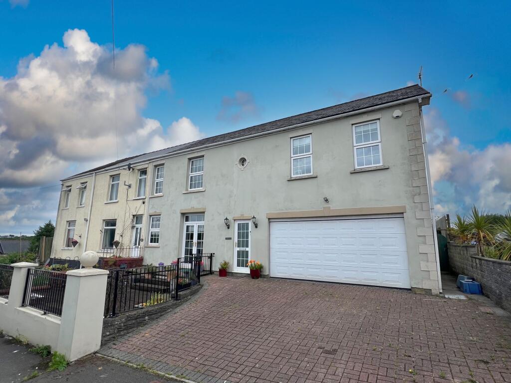 Main image of property: Ffordd-Y-Gyfraith, Cefn Cribwr, CF32
