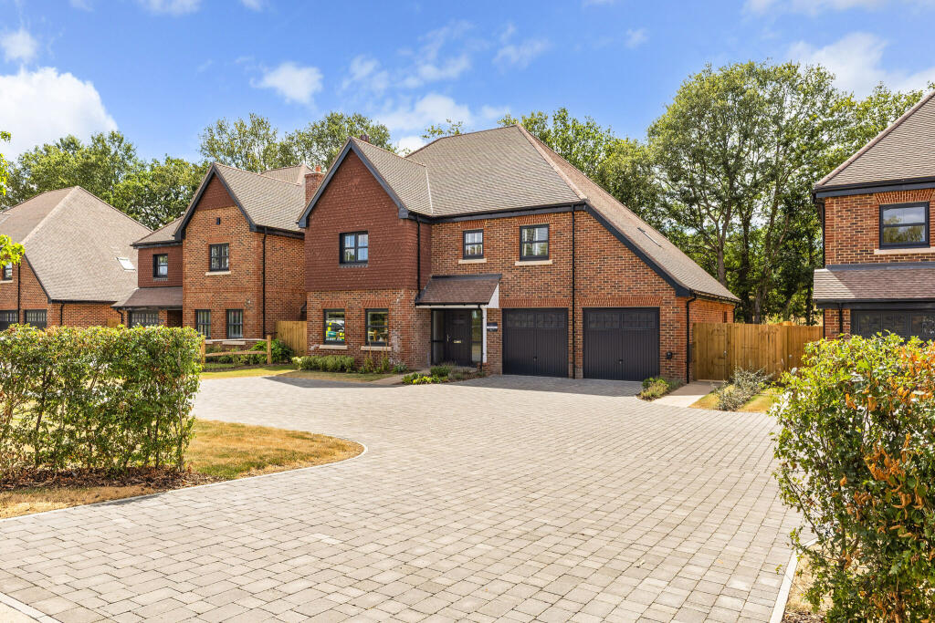 Main image of property: Oakland Grove, Ridgley Road, Godalming, GU8